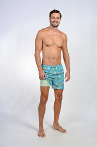 Swim shorts with inside boxer